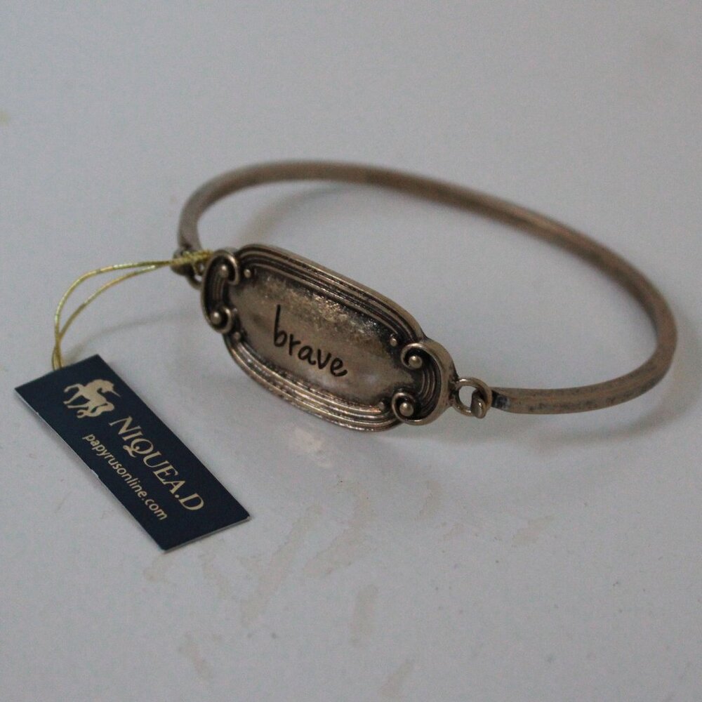 Niquea.D "Brave" Metal Bracelet